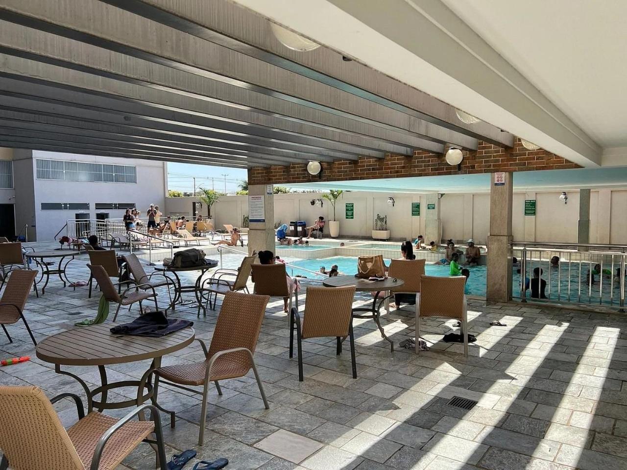Piazza Diroma Com Acesso Ao Acqua Park Em Caldas Novas Exterior photo